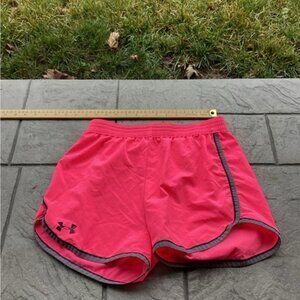 Blokecore gorpcore nostalgia earthy artisanal Under Armour Running Shorts small